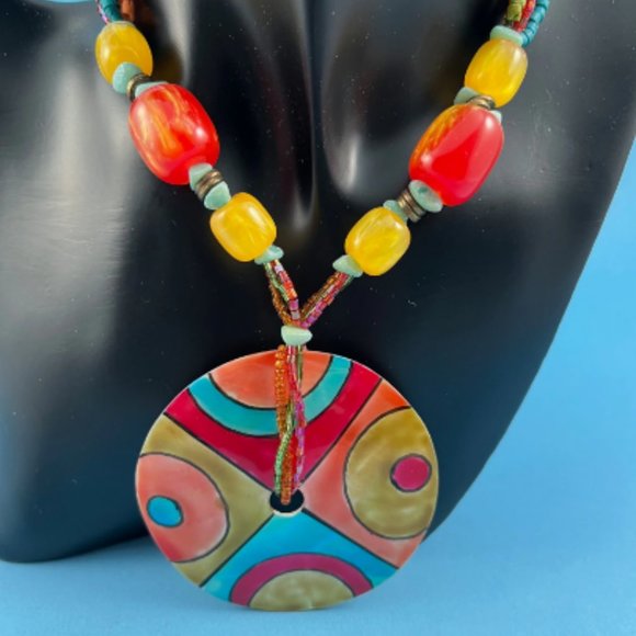 Mod GEOMETRIC DESIGN SHELL Necklace, Chunky, Colorful Lucite Beaded Multi Strand - Picture 2 of 9